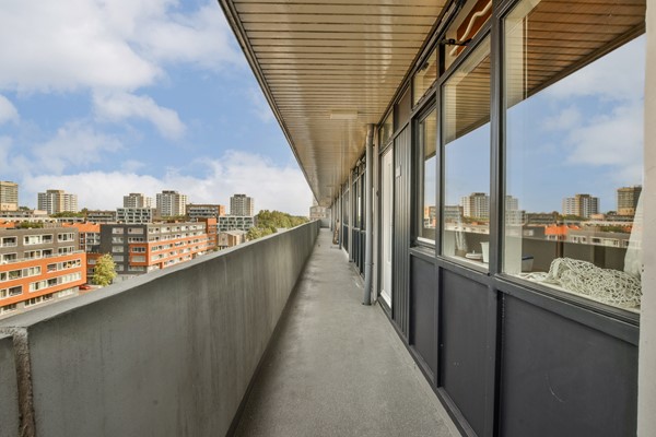 Uniek appartement met potentieel op een geweldige locatie in Amsterdam.
 